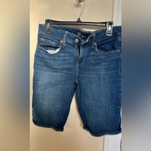 Gap Bermuda Shorts Size 4